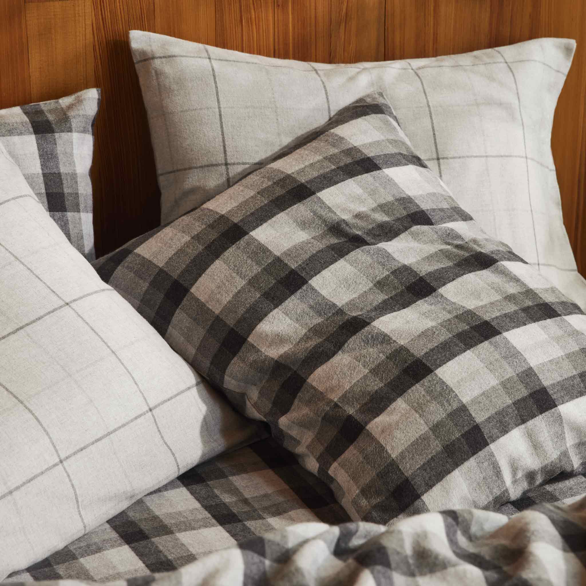 Brushed Flannel Pillowcase Set
