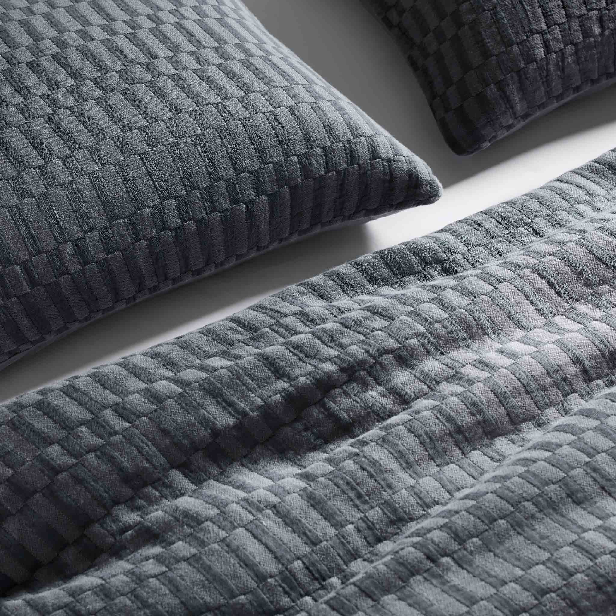 Woven Checkerboard Sham Set